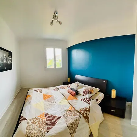 Spacieux/paisible 5 Pieces En Plein Coeur De Apartment *