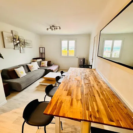 Spacieux/paisible 5 Pieces En Plein Coeur De Apartment *